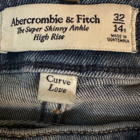 Abercrombie & Fitch Super Skinny Ankle High Rise Jeans Size 32 - Picture 6 of 7